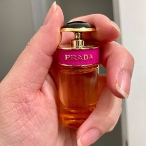 PRADA Candy Eau De Parfum mini